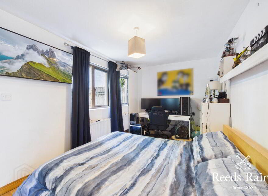 2 Church Square, Lisburn, BT28 2GU