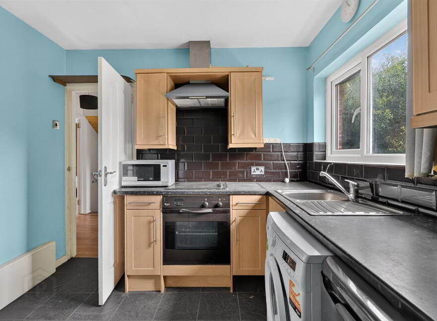 39B Blacks Road, Belfast, BT11 9LS