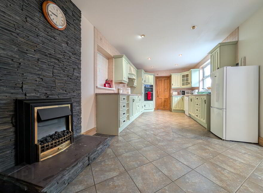 Ringfort Manor, 33 Downpatrick Street, Rathfriland, BT34 5DG