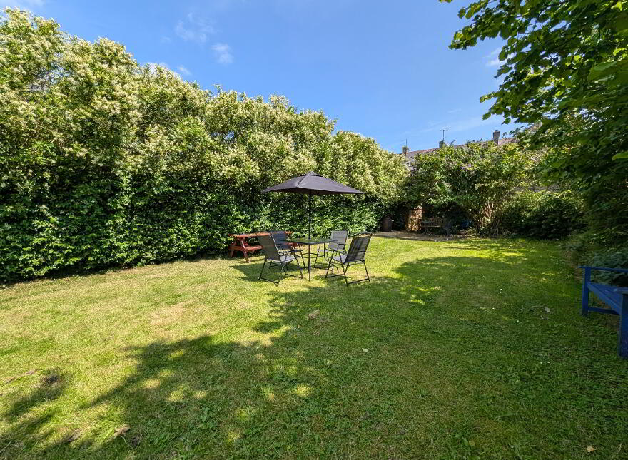 Ringfort Manor, 33 Downpatrick Street, Rathfriland, BT34 5DG