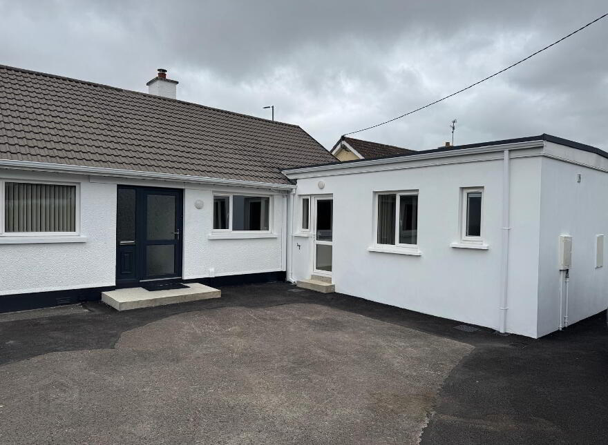SHARED HOUSE, 6 Harberton Park, Waterside, Derry, BT47 2NB
