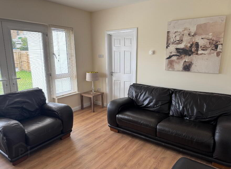 SHARED HOUSE, 6 Harberton Park, Waterside, Derry, BT47 2NB