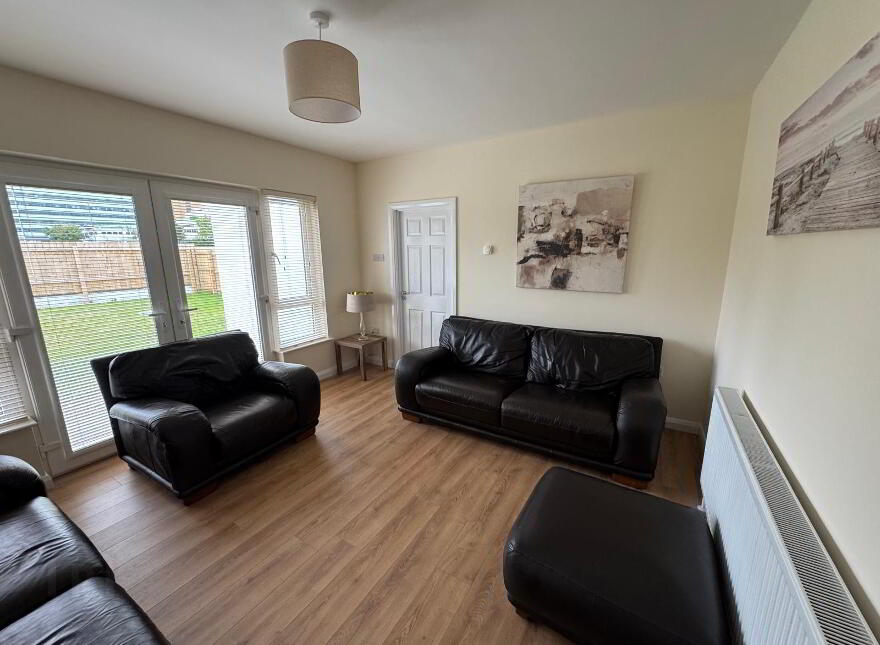 SHARED HOUSE, 6 Harberton Park, Waterside, Derry, BT47 2NB