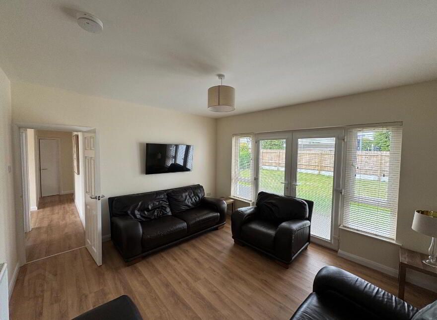 SHARED HOUSE, 6 Harberton Park, Waterside, Derry, BT47 2NB