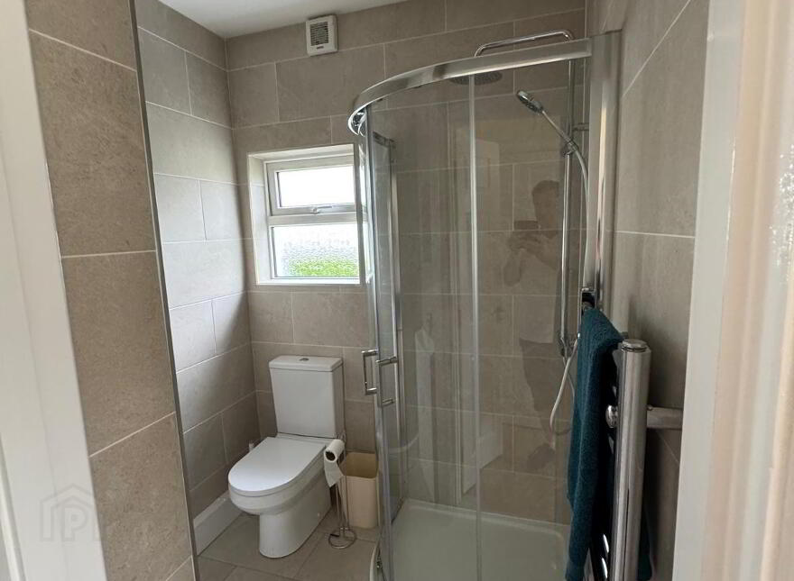 SHARED HOUSE, 6 Harberton Park, Waterside, Derry, BT47 2NB