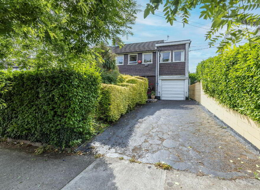 197 Barton Road East, Dundrum, D14E3T3