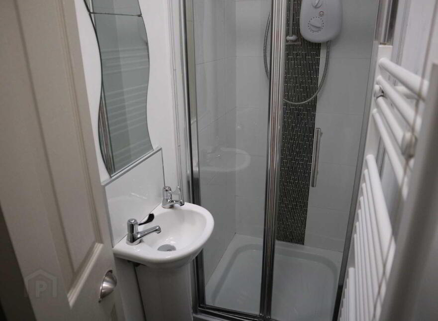39 Lower Windsor Avenue, Lisburn Road, Belfast, BT9 7DW