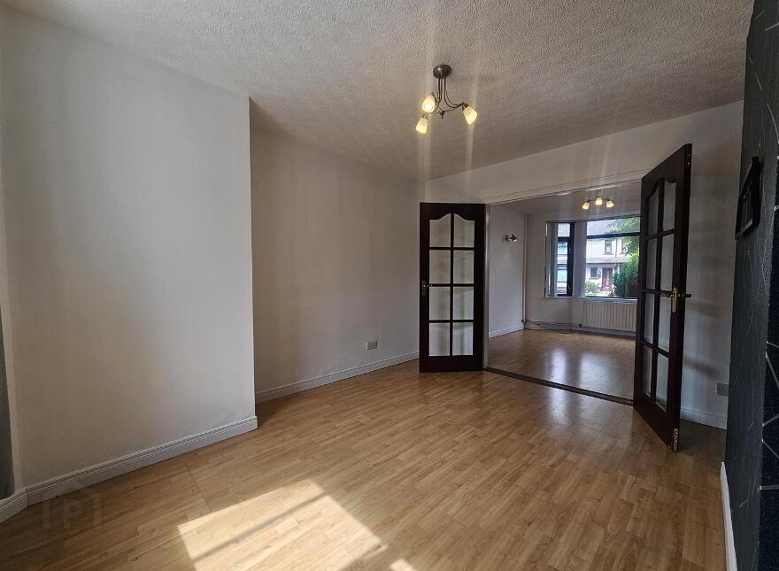 28 Twaddell Avenue, Belfast, BT13 3LE