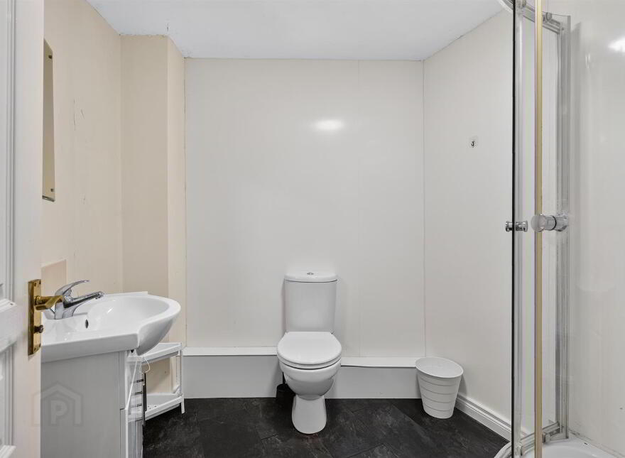 Apartment 25 St. Johns Wharf 1-3 Laganbank Road, Belfast, BT1 3LT
