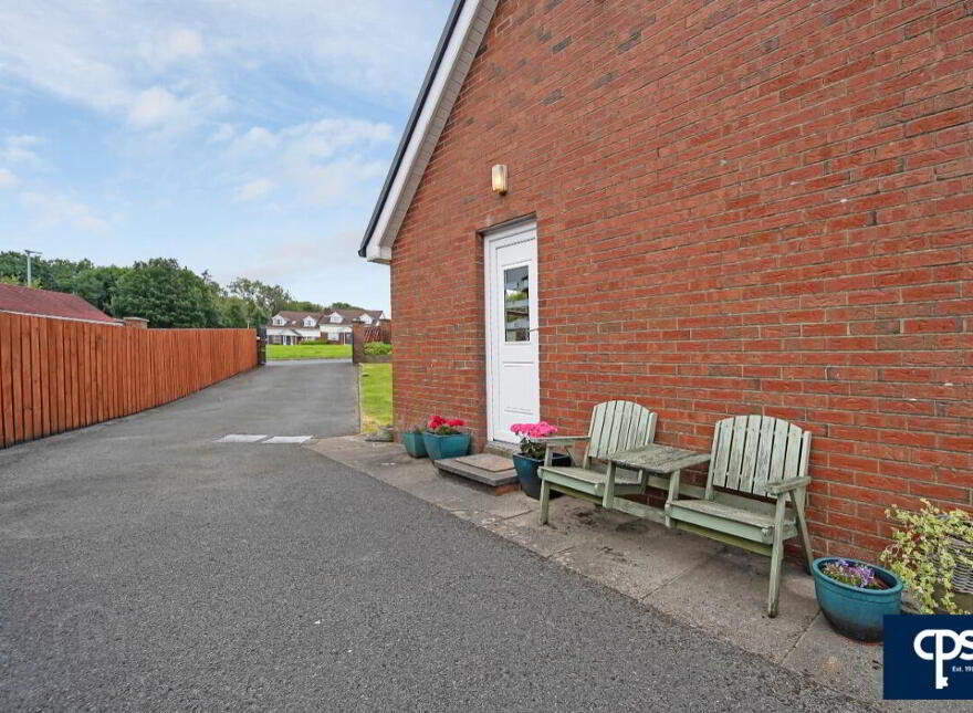 6 Pinefield Drive, Killyclogher, Omagh, BT79 7YW