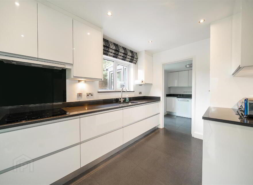 21 Manse Park, Newtownards, BT23 4TN
