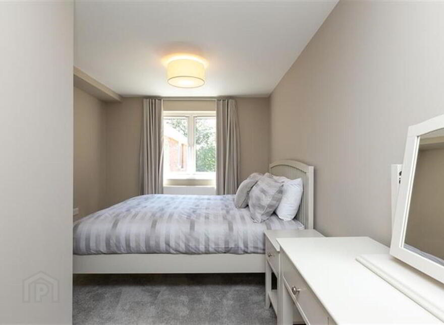 Apt 8, 8 Summerhill Avenue, Belfast, BT5 7HD