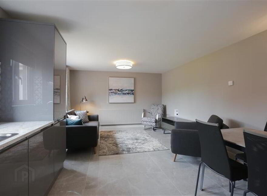 Apt 8, 8 Summerhill Avenue, Belfast, BT5 7HD