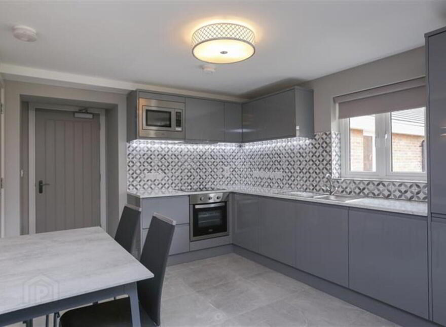 Apt 8, 8 Summerhill Avenue, Belfast, BT5 7HD