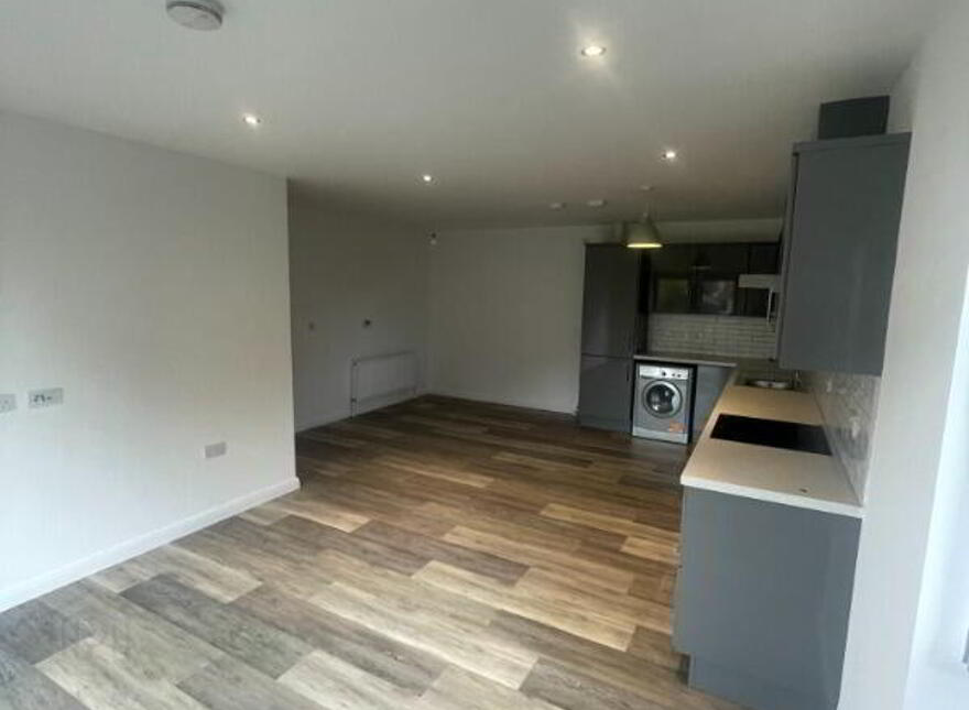 Apartment 6 94 Sunnyside Street, Belfast, BT7 3EG