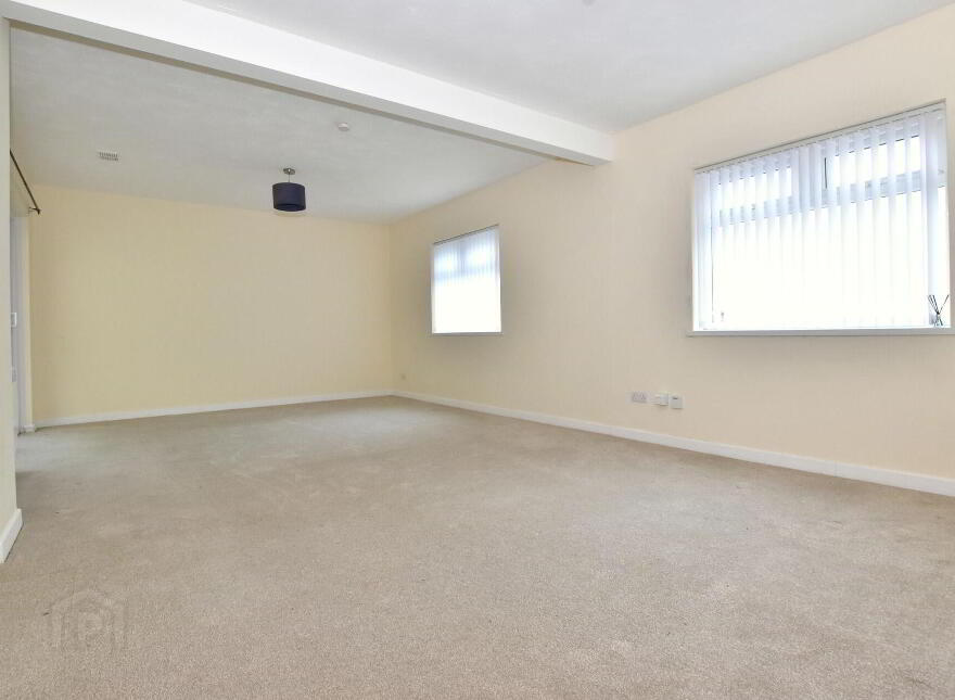 80 Portaferry Road, Newtownards, BT23 8SN