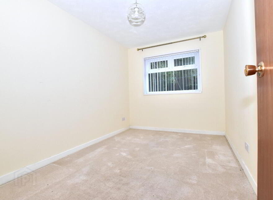 80 Portaferry Road, Newtownards, BT23 8SN