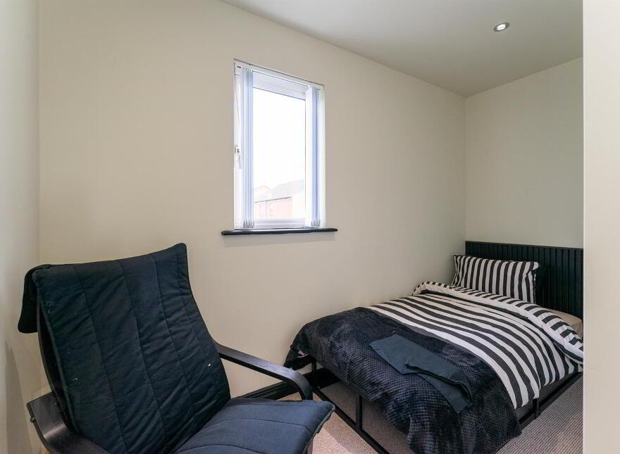 2 Lawnbrook Square, Belfast, BT13 2AG