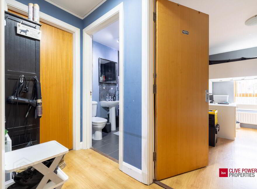 5b Heath Lodge Square, Belfast, BT13 3WG