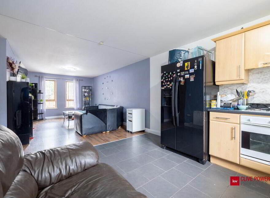 5b Heath Lodge Square, Belfast, BT13 3WG