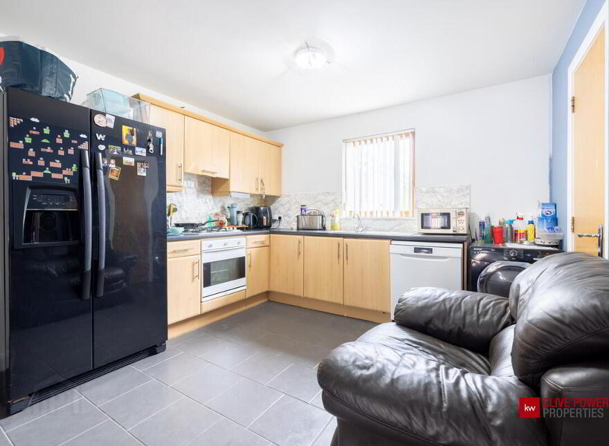 5b Heath Lodge Square, Belfast, BT13 3WG