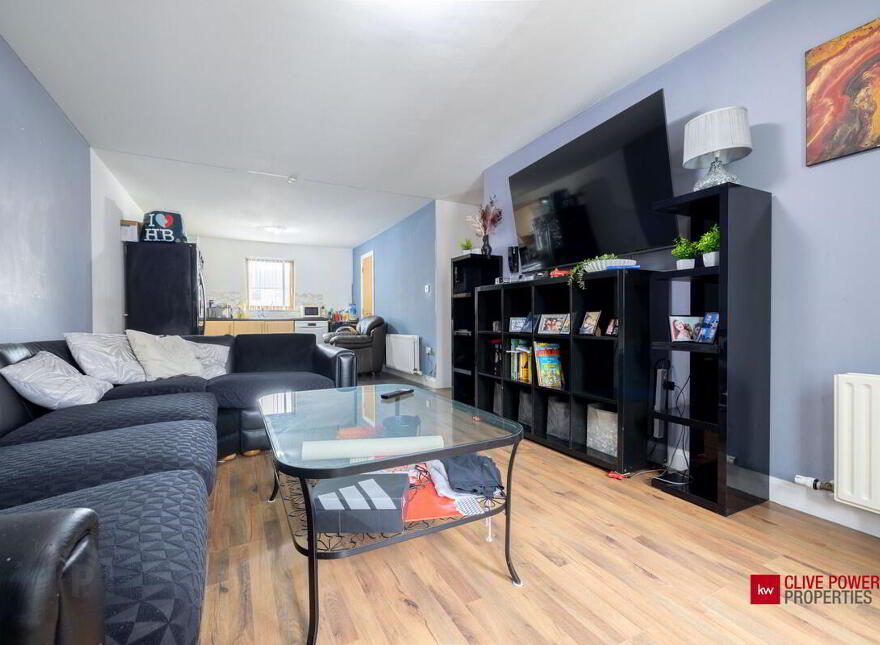 5b Heath Lodge Square, Belfast, BT13 3WG
