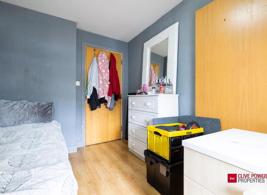 5b Heath Lodge Square, Belfast, BT13 3WG