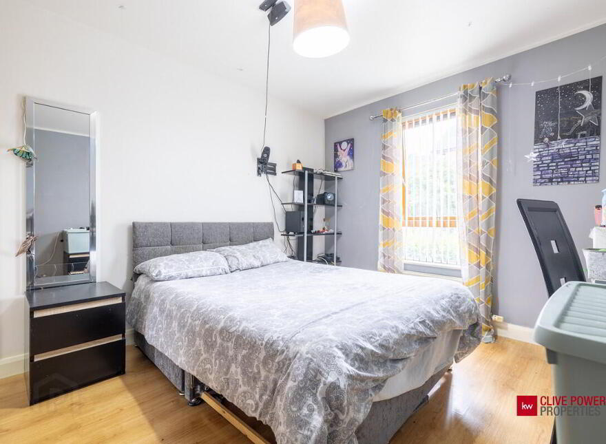 5b Heath Lodge Square, Belfast, BT13 3WG