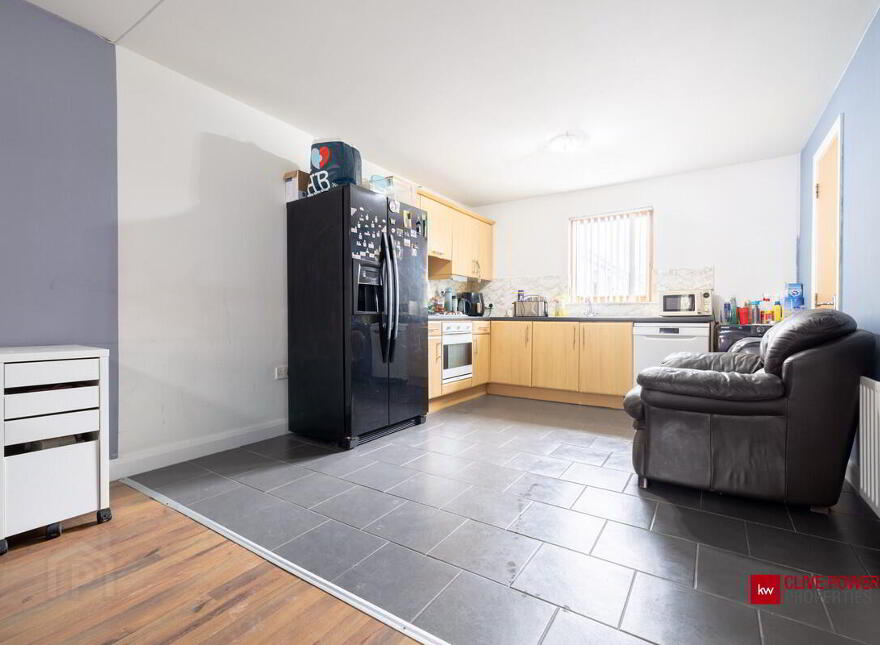 5b Heath Lodge Square, Belfast, BT13 3WG