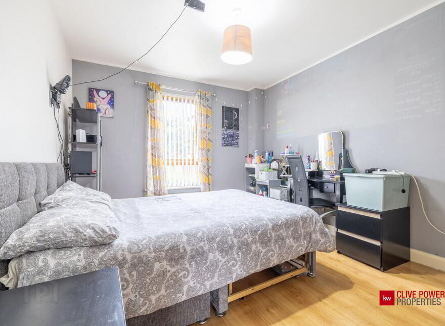 5b Heath Lodge Square, Belfast, BT13 3WG