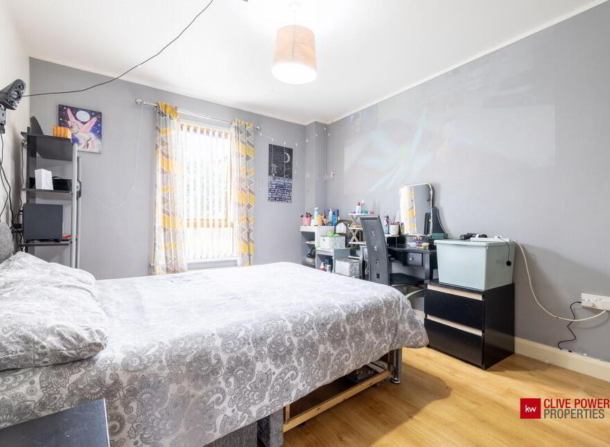 5b Heath Lodge Square, Belfast, BT13 3WG