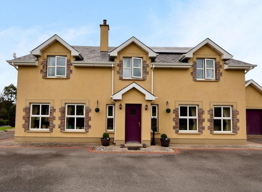 Creaghduff Stables, Coosan, Athlone, N37K3E3