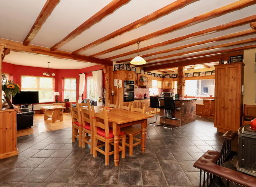 Creaghduff Stables, Coosan, Athlone, N37K3E3
