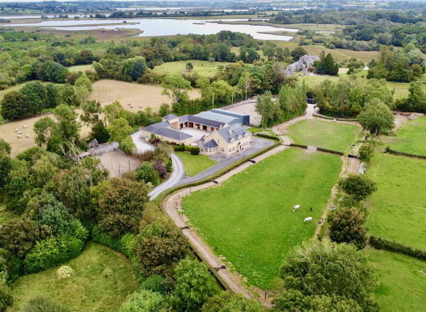 Creaghduff Stables, Coosan, Athlone, N37K3E3