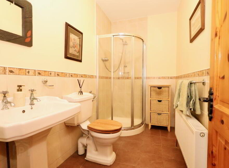 Creaghduff Stables, Coosan, Athlone, N37K3E3