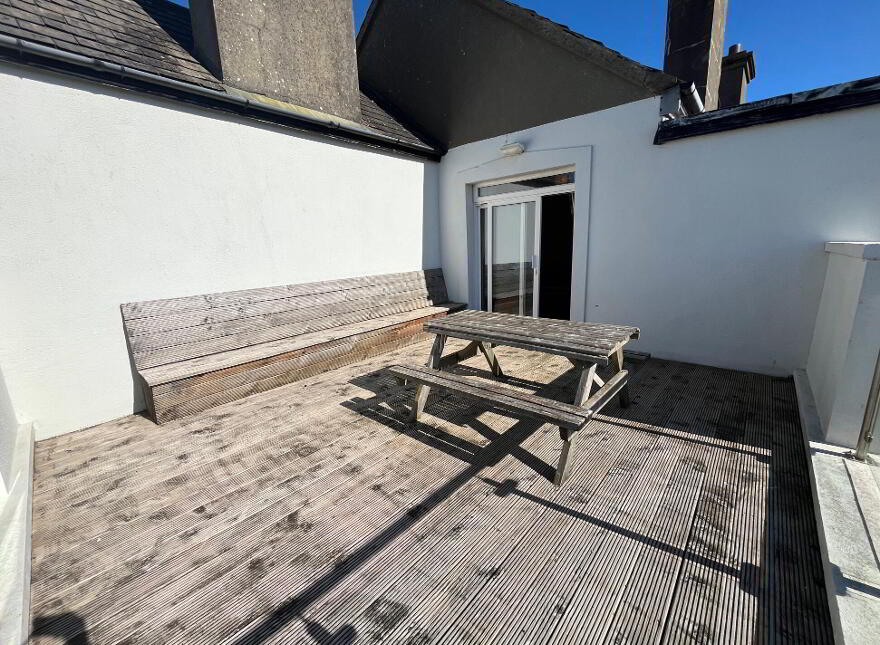 Gala, Main Street, Enniscrone, F26XK40
