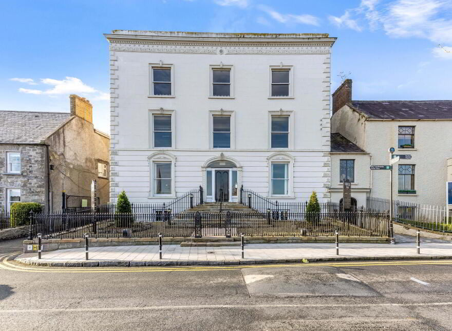Aviemore House, Hillstreet, Monaghan, H18H528 photo