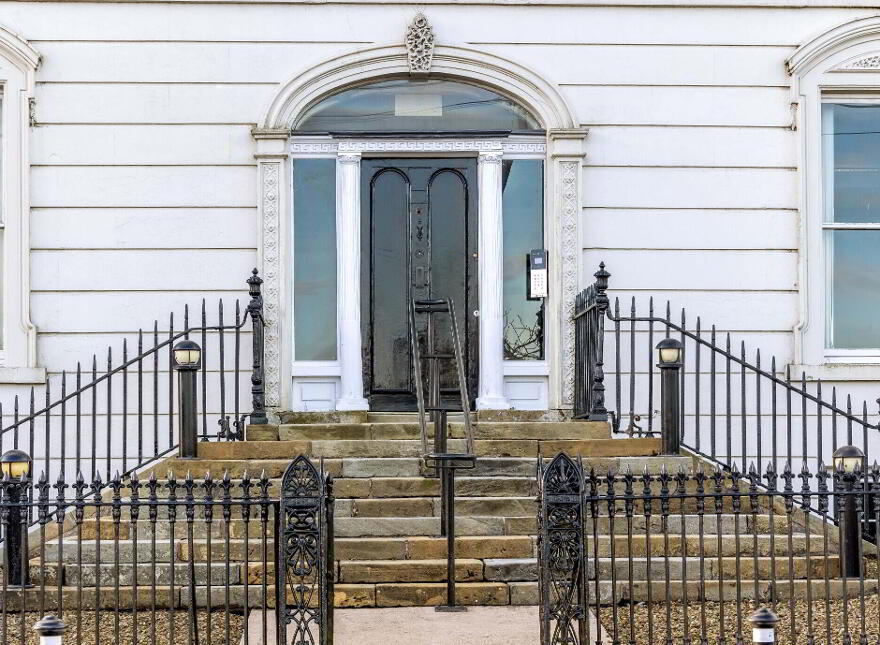 Aviemore House, Hillstreet, Monaghan, H18H528