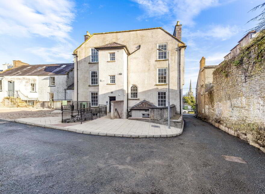 Aviemore House, Hillstreet, Monaghan, H18H528
