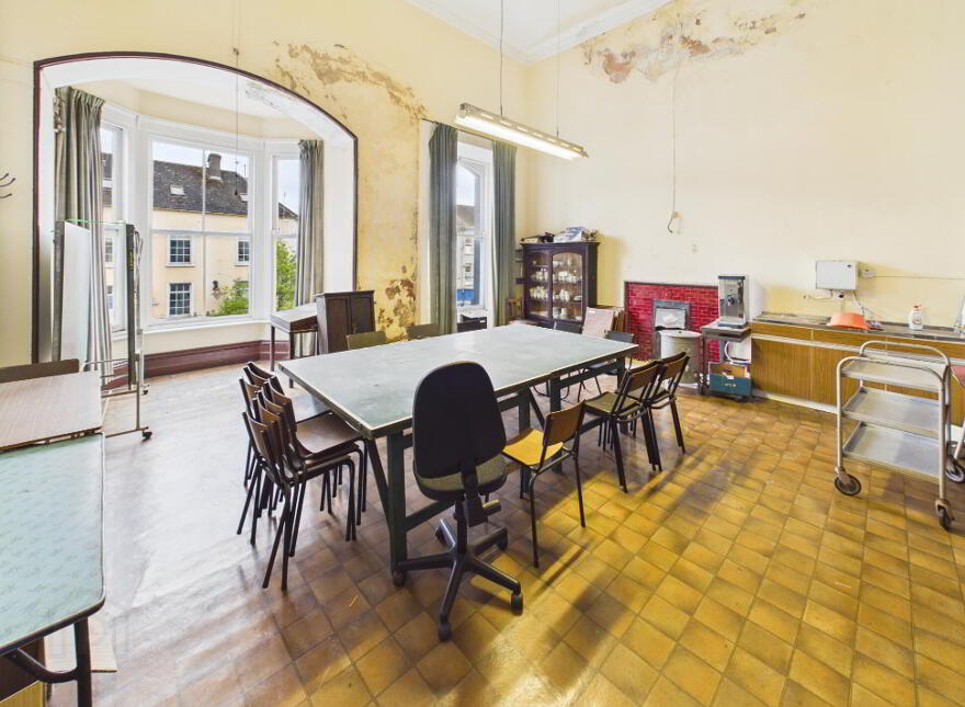 48 Pearse Street, Nenagh, E45FY00