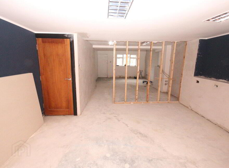 2 Sarsfield Street, Nenagh, E45YW31