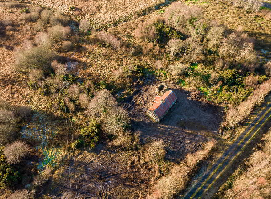 Tully Land Loughglynn, Loughglynn
