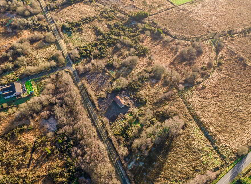 Tully Land Loughglynn, Loughglynn