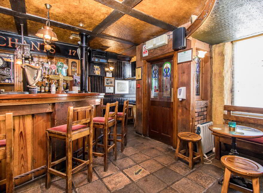 Public House, Down The Hatch, Thomas Street, F42WP74