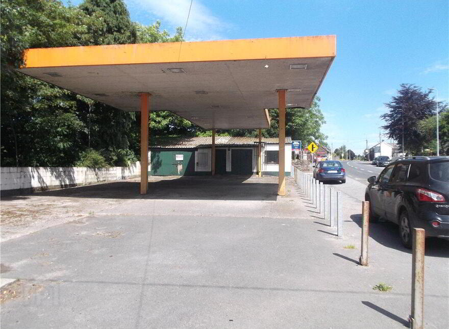 Garage & Forecourt, Main St, Mullinavat