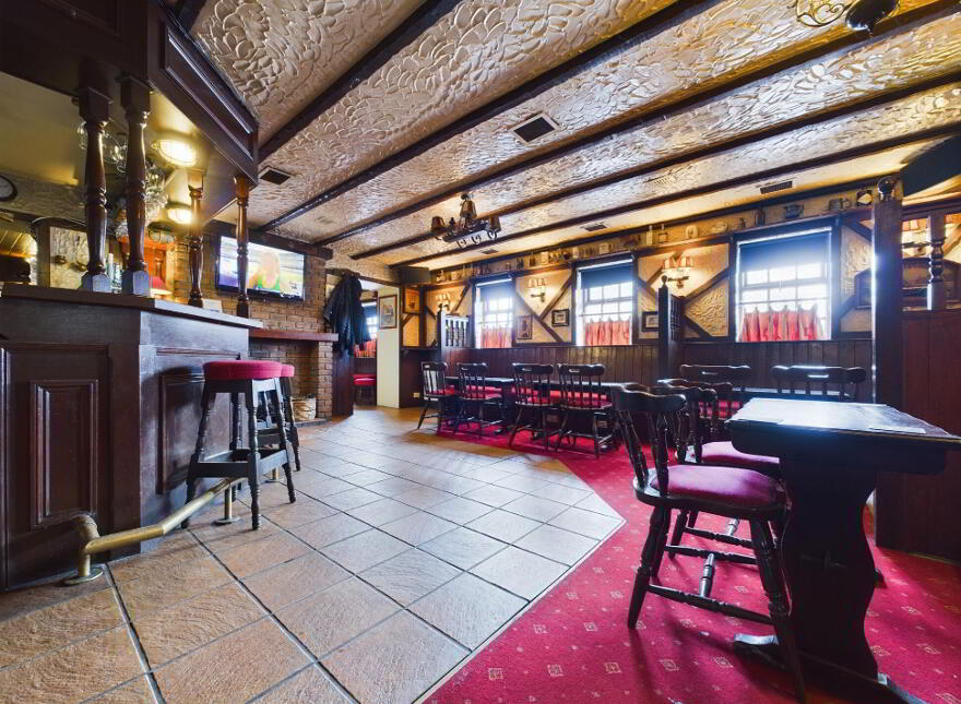 Stapleton's Bar, Semi Detached Home & Commercial Plot, Main Street, Slieverue, X91EK88
