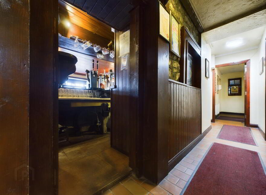 Stapleton's Bar, Semi Detached Home & Commercial Plot, Main Street, Slieverue, X91EK88