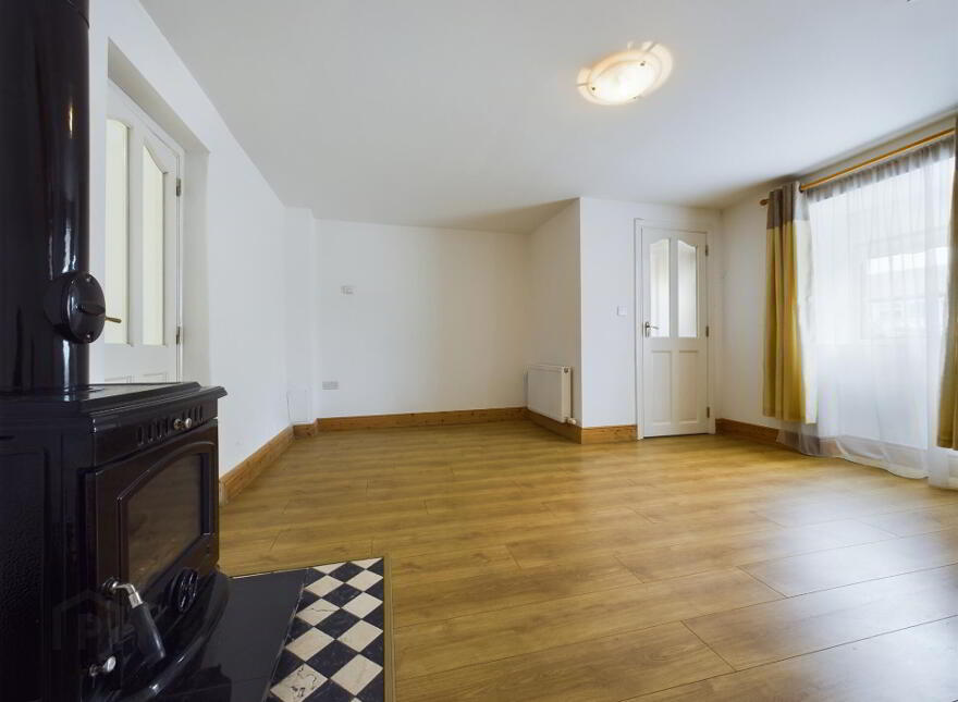 Stapleton's Bar, Semi Detached Home & Commercial Plot, Main Street, Slieverue, X91EK88