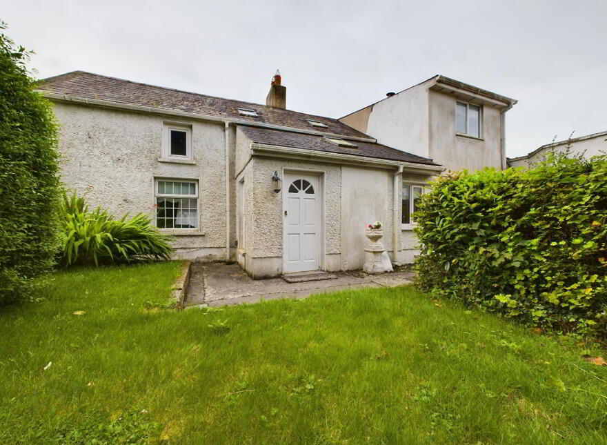 Stapleton's Bar, Semi Detached Home & Commercial Plot, Main Street, Slieverue, X91EK88