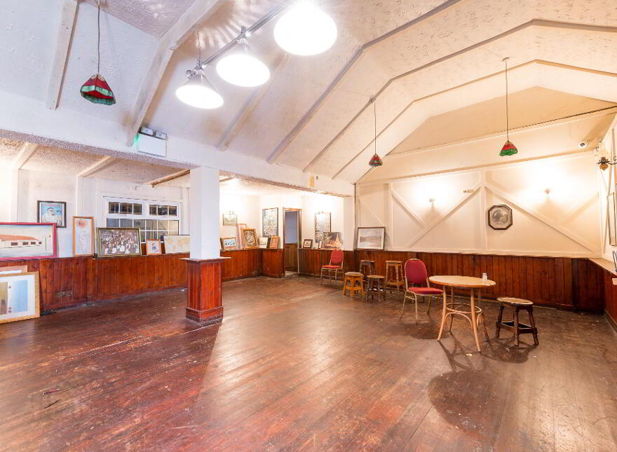 The Holy Cross Bar, & Restaurant, Holycross, Butlerstown, Waterford City, X91HX93